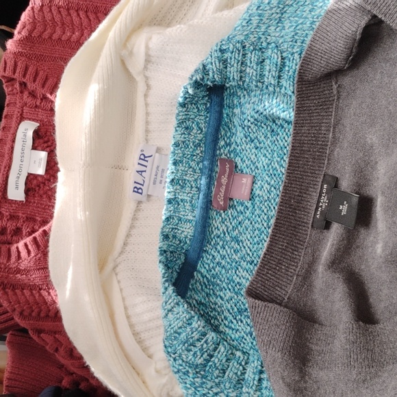 Size Medium Sweater Bundle - Picture 8 of 8